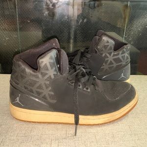 BLACK AIR JORDANS SIZE 8